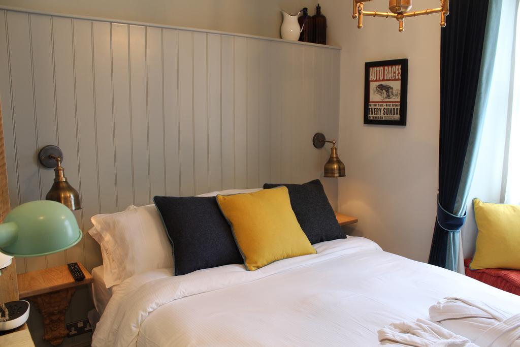 The Woodstock Arms Hotel Værelse billede