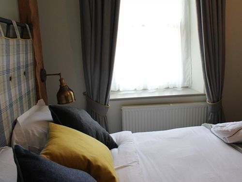 The Woodstock Arms Hotel Eksteriør billede